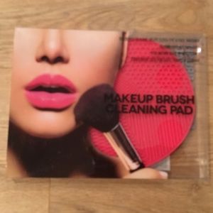 Makeup Brush Cleaning Pad